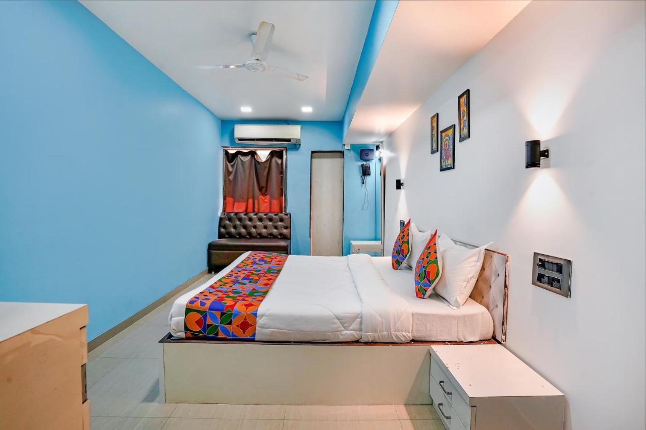 Fabexpress White House - Nr Midc Khargar Hotel Koparpada ภายนอก รูปภาพ