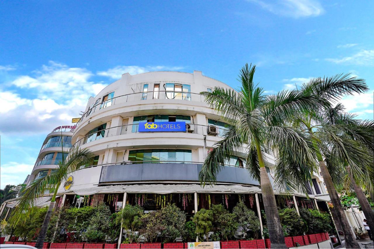 Fabexpress White House - Nr Midc Khargar Hotel Koparpada ภายนอก รูปภาพ