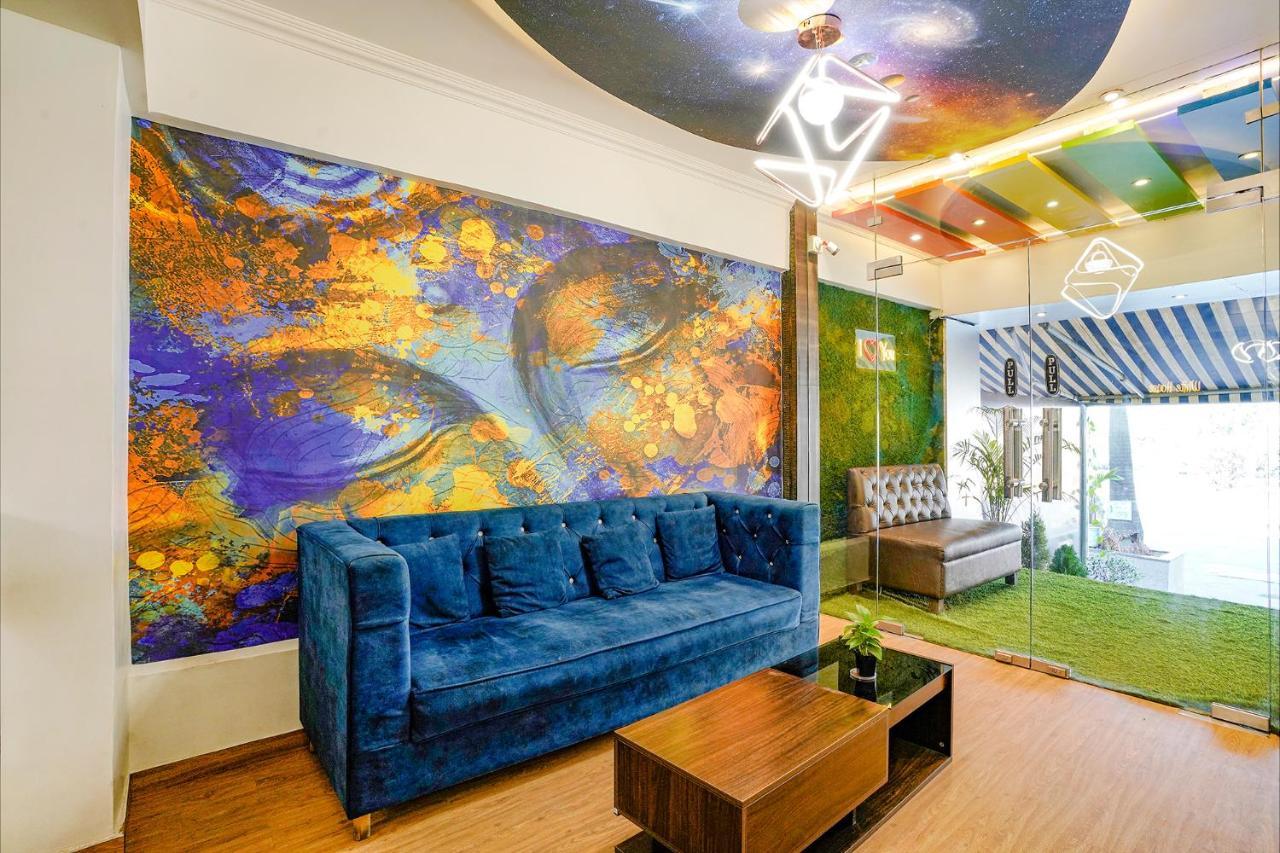 Fabexpress White House - Nr Midc Khargar Hotel Koparpada ภายนอก รูปภาพ